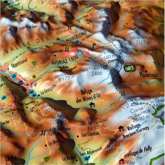 Carte en relief des Portes du Soleil