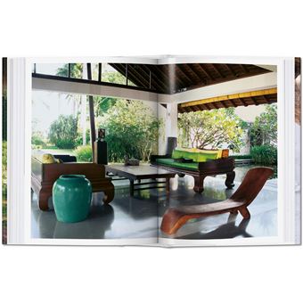 Living in Bali. 40th Ed.