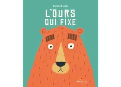 L'ours qui fixe