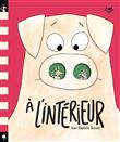 À l'intérieur