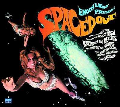 Space out & charge/digipack
