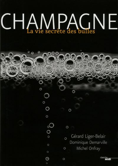 La coupe à champagne en verre bullé – La Romaine Editions