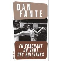 En crachant du haut des buildings