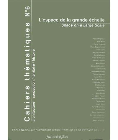 Espace de la grande échelle