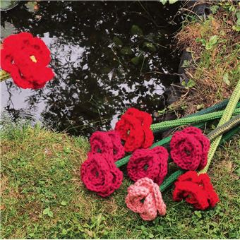 Crochet au jardin et Yarn bombing