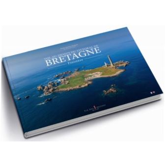 Vol au-dessus du littoral du Finistère