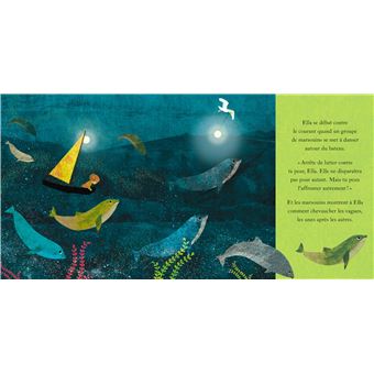 Ella dans les vagues