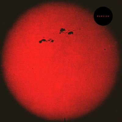 S u r v i v e /vinyle rouge
