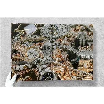 Ice Cold. A Hip-Hop Jewelry History