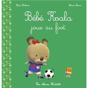Bébé Koala joue au foot
