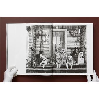 Bruce Weber. The Golden Retriever Photographic Society