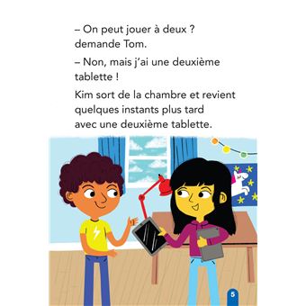 Kim et Tom jouent sur tablette