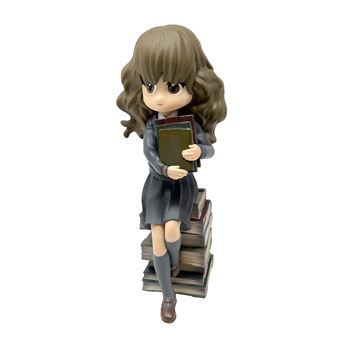 Figurine Hermione Granger pile de grimoires