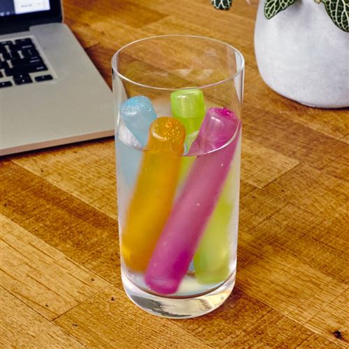 8 REUSABLE ICE STICKS