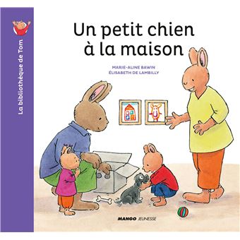 Un petit chien à la maison