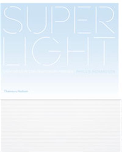 SUPERLIGHT LIGHTNESS IN CONTEMPORARY HOUSES