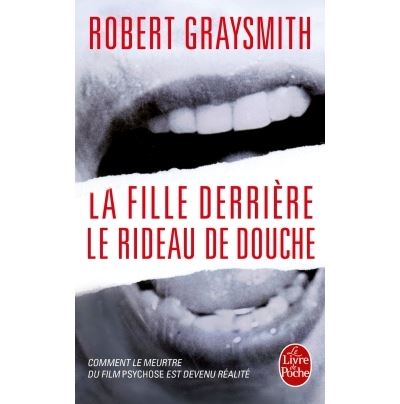 La femme derrière, le rideau de douche