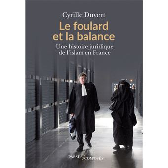 Le foulard et la balance