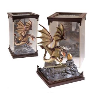 Figurine Dragon Magyar à pointes Harry Potter Les Créatures Magiques The  Noble Collection - Figurine de collection - Achat & prix