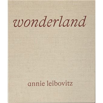 Annie leibovitz wonderland luxury e - 1