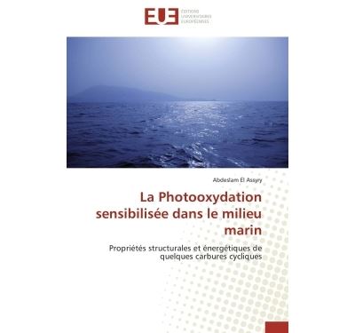 La photooxydation sensibilisée dans le milieu marin