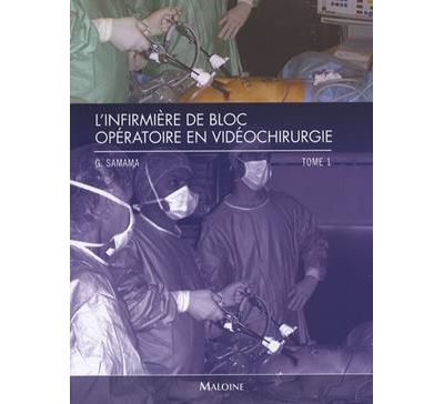 Infirmière de bloc opératoire en vidéochirurgie