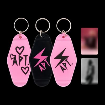 Porte-clés rose Rosie APT Black Lightning Version