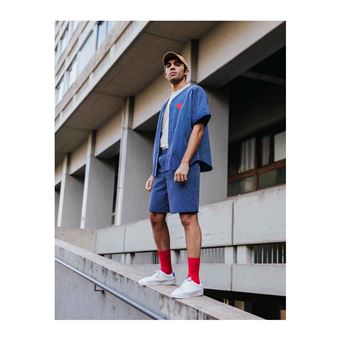 Streetwear : hoodie, tee-shirt, jogging.... 10 modèles unisexes