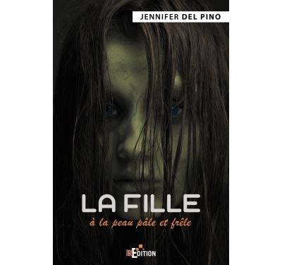 La fille à la peau pâle et frêle
