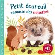 Petit écureuil ramasse des noisettes