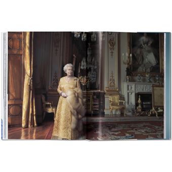 Her Majesty. A Photographic History 1926–2022
