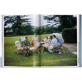 Her Majesty. A Photographic History 1926–2022