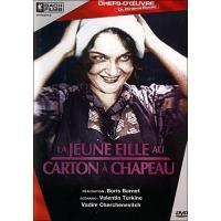 La Jeune fille au carton à chapeau