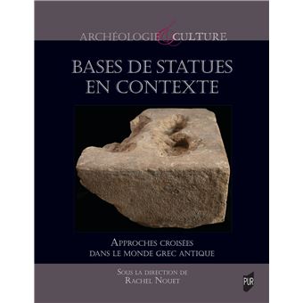 Bases de statues en contexte