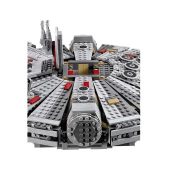 LEGO ® STAR WARS™ 75105 Le Faucon Millenium
