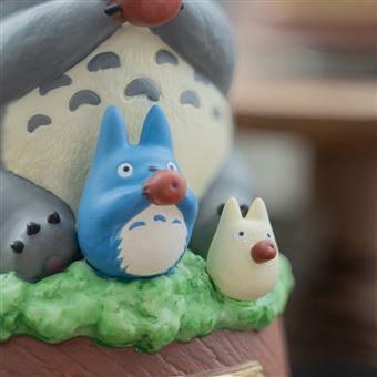 Statue musicale Mon voisin Totoro Ghibli Totoro joue de l'ocarina