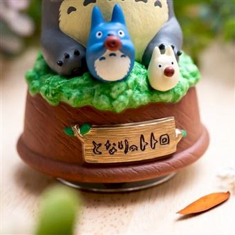 Statue musicale Mon voisin Totoro Ghibli Totoro joue de l'ocarina