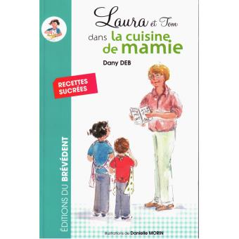 Laura et Tom dans la cuisine de mamie