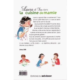 Laura et Tom dans la cuisine de mamie