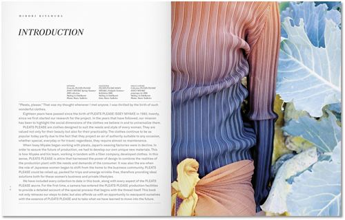 PLEATS PLEASE ISSEY MIYAKE 写真集 Pleats-Please-Iey-Miyake.jpg