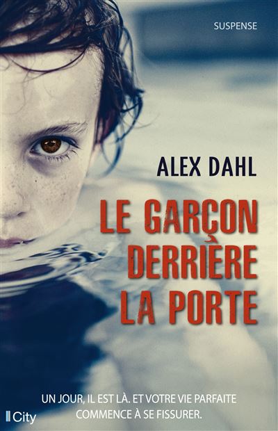 Le garcon derriere la porte