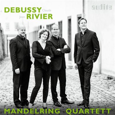 FRENCH MASTERY: STRING QUARTETS BY DEBUSSY AND RIV