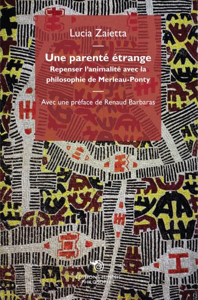 Une parente étrange