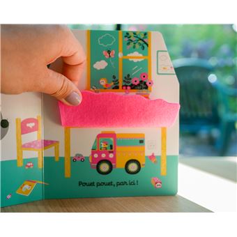 Bébé Loup cache-cache dans la maison