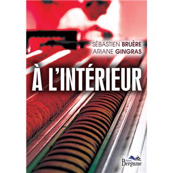 À l'intérieur