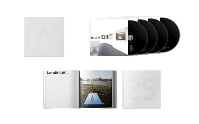 25 Coffret Edition Deluxe Inclus un livret de 162 pages