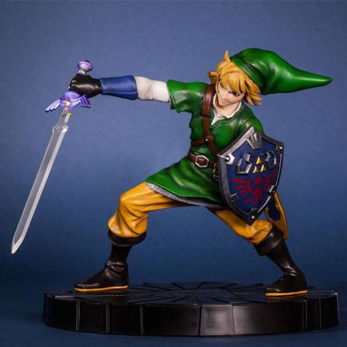 ZELDA-FIGURINE COLLECTOR LINK IN ACTION-24CM