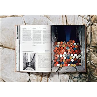 Christo and Jeanne-Claude. Updated Edition