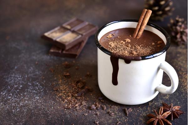 5 receitas para te transformares no mestre do chocolate quente ...