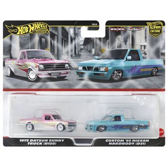 Hot Wheels Car Culture - 1975 Datsun Sunny Truck (B120) e Custom 93 Nissan Hardbody (D21) - 1